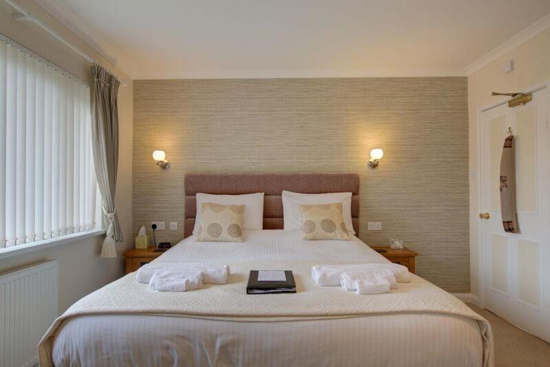 Fair Winds Guest House Бриксем Экстерьер фото
