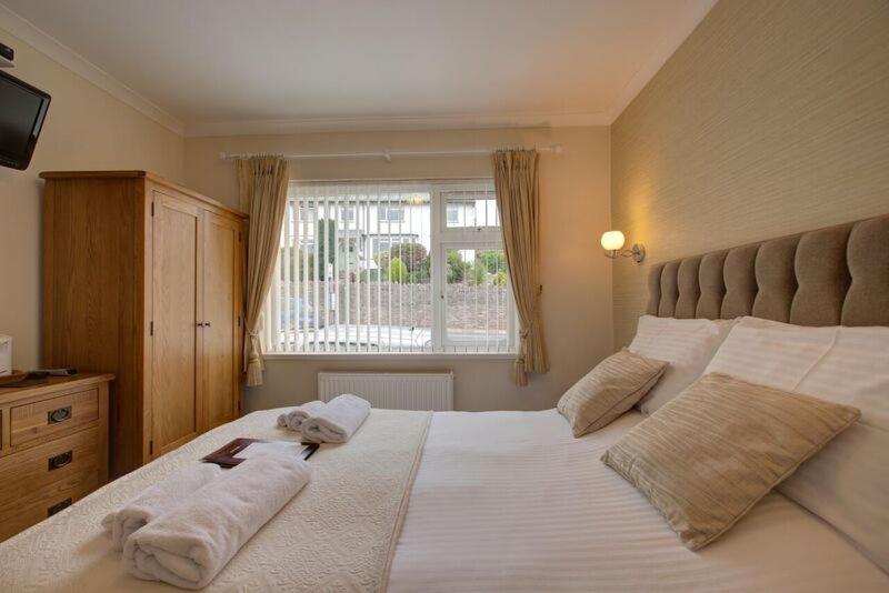 Fair Winds Guest House Бриксем Экстерьер фото